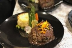 thumbs_beef-tenderloin-with-potato-gratin